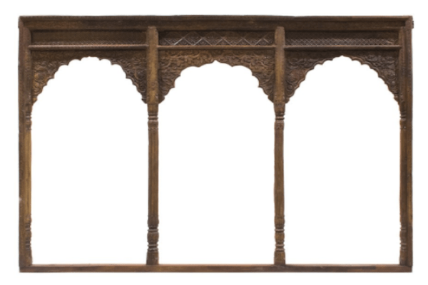 Puertas antiguas de madera, el elemento central de la decoración rústica