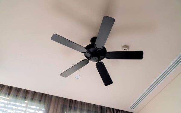 Los ventiladores de techo modernos son la mejor alternativa para evitar el calor