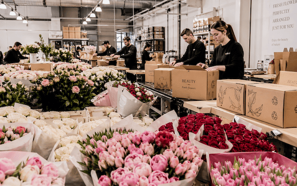 Por qué el negocio de las flores se dispara en el Día de la Madre: e-commerce, logística y adaptación tradicional