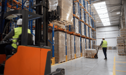 ¿Vale la pena ahorrar en equipamiento de almacén? Multilift vs. Opciones Genéricas y Grandes Distribuidores en México